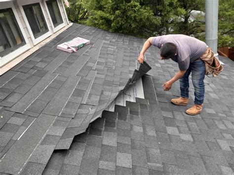 How to Fix a Leaking Roof? - Pally Roofing