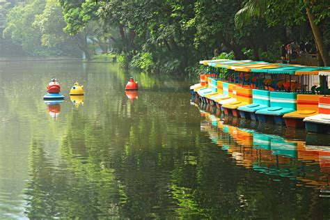 Spending A Quiet Moment In The Parks Of Guangzhou, China. | Travel ...