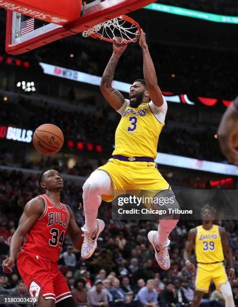 Anthony Davis Dunk Photos and Premium High Res Pictures - Getty Images