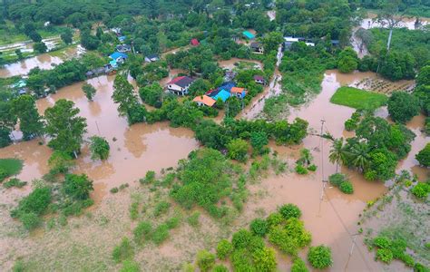 11 Thailand Provinces Still Facing Problems After Floods | Globe