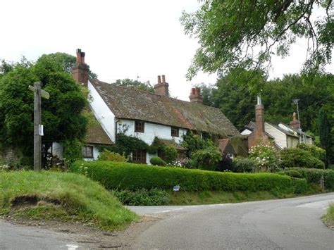 Cottages at Coldharbour, Surrey © Peter Trimming cc-by-sa/2.0 ...