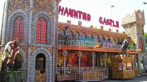 Topattracties op de Oosterhoutse Kermis: Haunted Castle - Oosterhout