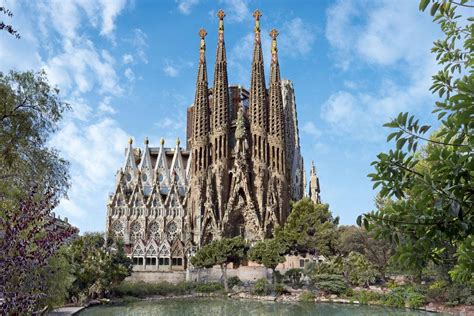 Curiosidades de la Sagrada Familia, la obra cumbre de Gaudí | Dosde | Dosde