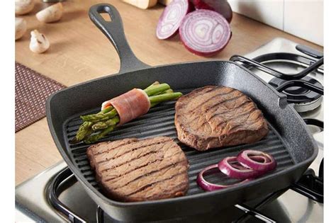 Best Griddle Pans 2022: Top cast iron and non-stick skillets | Evening Standard