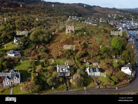 Aerial view of Tarbert Castle and village, Kintyre Peninsula, Argyll, Scotland Stock Photo - Alamy