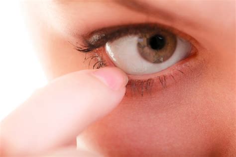 8 Common Causes of Eye Pain - Better Vision Guide