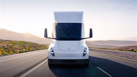 First Tesla Semi truck with 500-mile range delivered to PepsiCo - TrendRadars