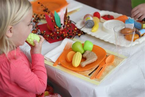 Toddler Approved!: Thanksgiving Feast Pretend Play