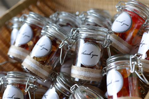 DIY Mini Jar Favors Filled with Candy | Mini mason jar favors, Mason ...