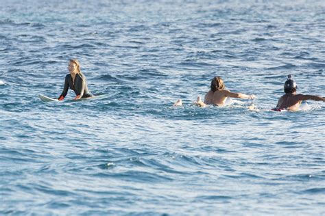 THE SHALLOWS - 3 Clips, B-Roll and 21 Pictures | The Entertainment Factor