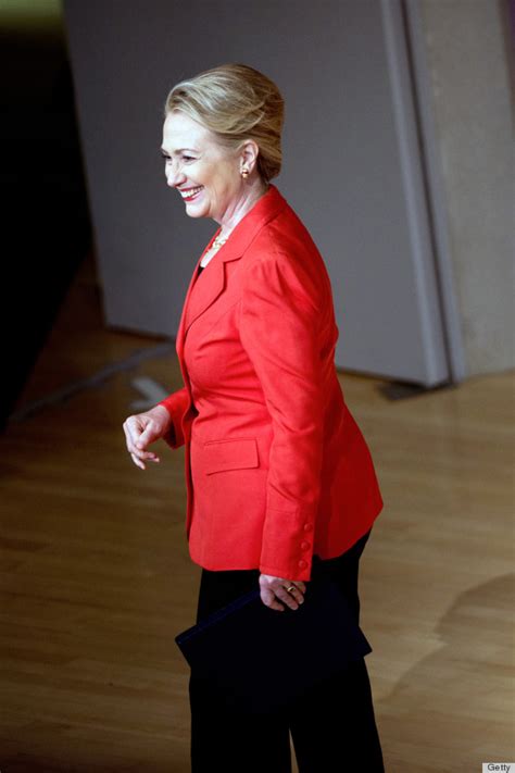 Hillary Clinton Aces Updo, No Scrunchie In Sight (PHOTO) | HuffPost Life