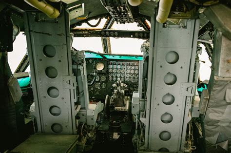 Boeing B-52E Stratofortress (Cockpit) - Pearl Harbor Aviation Museum