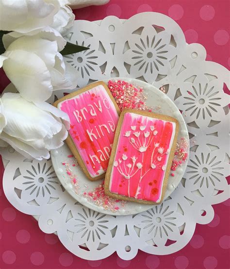 DIY cookie decorating by Debi Adams using stencils by StencilGirl. | Diy cookie, Cookie ...