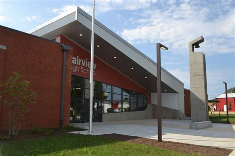 Fairview shows off new middle school wing | News | dailyindependent.com