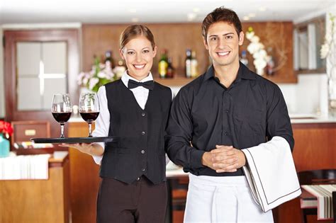 How to Effectively Manage Your Hotel Staff - hoteliga