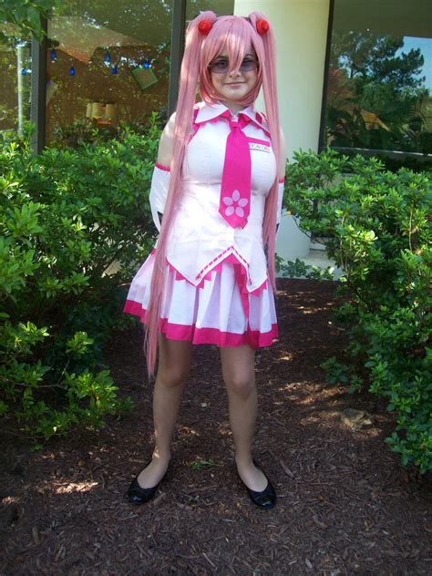 Sakura Miku Cosplay by Narimine on DeviantArt