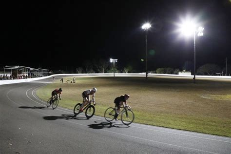 Bundaberg Cycling Club lights up for night racing – Bundaberg Now