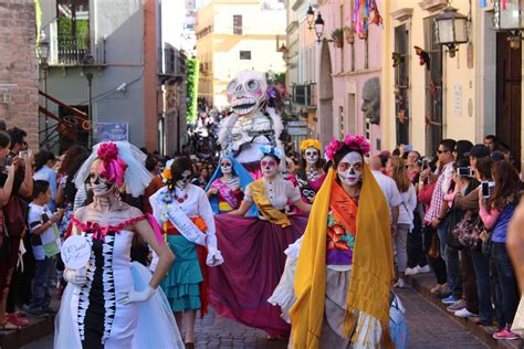 Day of the Dead in Spanish: Mexican Culture and Traditions