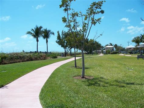 Sombrero Beach | Marathon, Florida