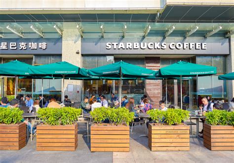 Starbucks Builds Up Delivery Service In China