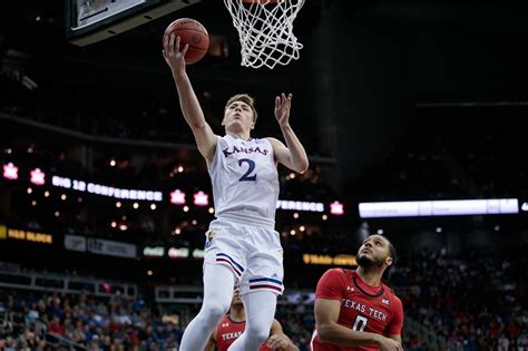 Kansas vs. Villanova NCAA Basketball Preview and Prediction