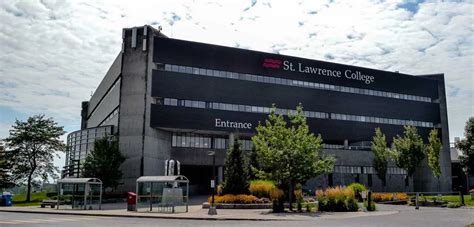 CĐ công lập ST. Lawrence College Canada – VNSKY