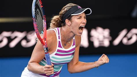 Australian Open: Surprising American Danielle Collins reaches semis