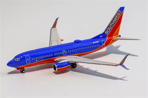 NG Model Southwest Airlines Canyon Blue livery (new moulds) 737-700/w N252WN 77002 1:400