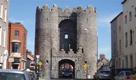 St Laurence's Gate & Drogheda Walls | Drogheda.ie