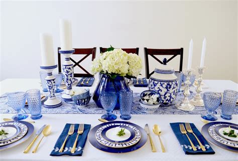 Seder Table Setting & Seder Holiday Table Setting Stock Photo