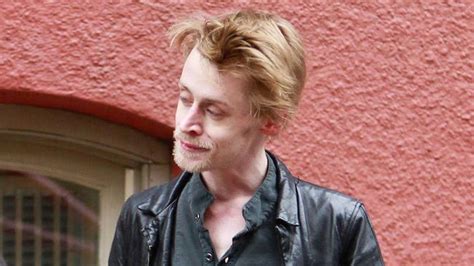 Macaulay Culkin reaparece en público con un radical cambio de aspecto ...