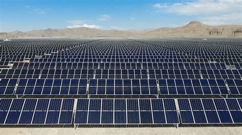 MGM unveils 100-MW solar array to power 13 Las Vegas resorts