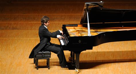 How to Become a Concert Pianist: In-detail Information