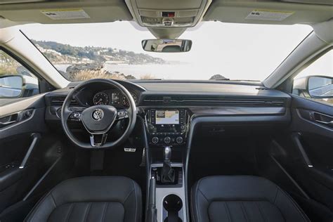 2020 Volkswagen Passat R-Line 2.0T Review – Looking backwards - SlashGear