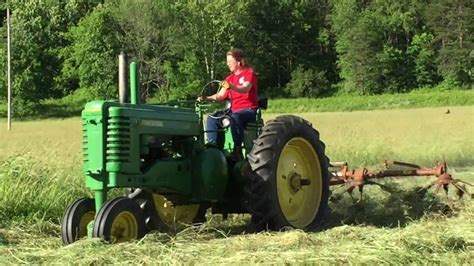 John Deere Model A - YouTube