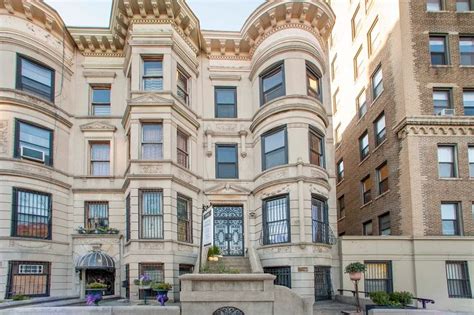 Types of Townhouses in NYC: 5 Common Styles To Know| StreetEasy