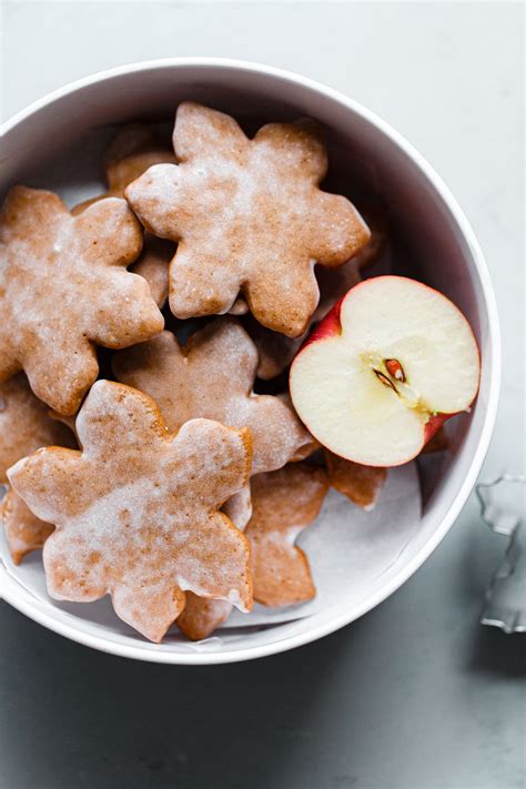 German Lebkuchen Cookies (How to Make Lebkuchen) - A Beautiful Plate