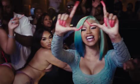 Cardi B Twerks With FendiDa Rappa in Chicago on ‘Point Me 2’