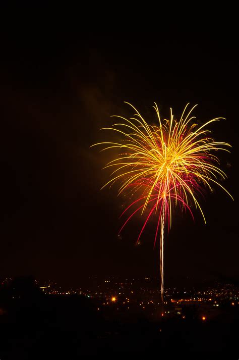 Walnut_fireworks_LAP6193.jpg | Lawrence Atienza | Flickr