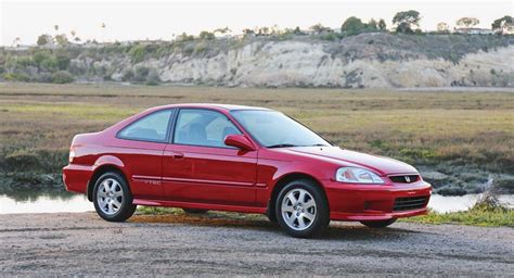 Someone Just Bought A 2000 Honda Civic Si For $22,750 | Carscoops