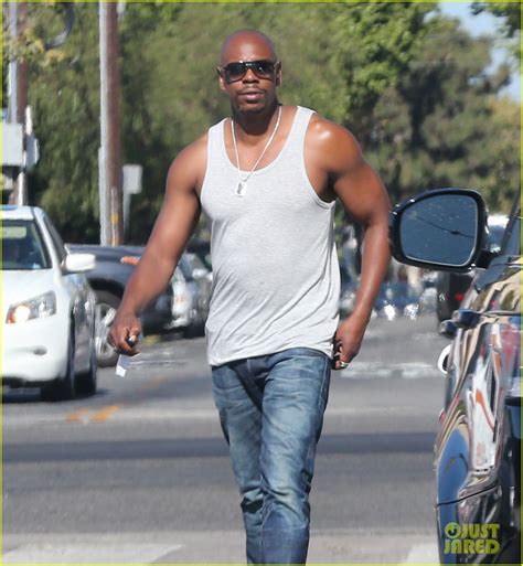 Dave Chappelle Shows Off His Buff Biceps in a Tank Shirt!: Photo 3698212 | Pictures | Just Jared