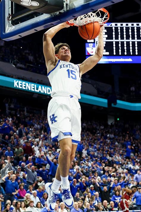 Reed Sheppard has his Kentucky teammates buzzing. Why? ‘It might be surprising to y’all.’