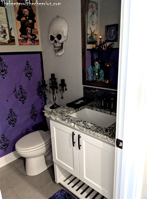 Halloween Haunted Mansion Bathroom - The Keeper of the Cheerios