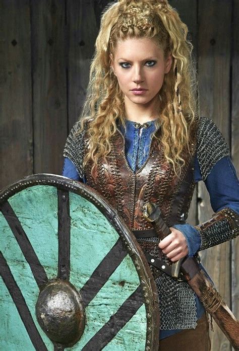 Lagertha~ strong viking shield maiden | Vikings, Vikings lagertha ...