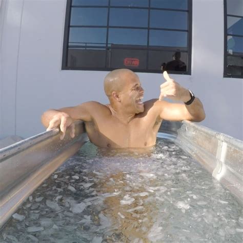 5 Ice Bath Benefits For Recovery | FightCamp