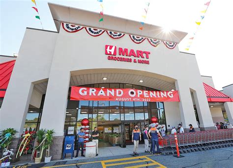 What is H Mart? Here’s what to know about the Korean grocery store ...