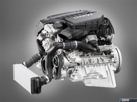 BMW TwinPower Turbo Technology Again Takes Two Spots on 2013 Ward’s 10 Best Engines List