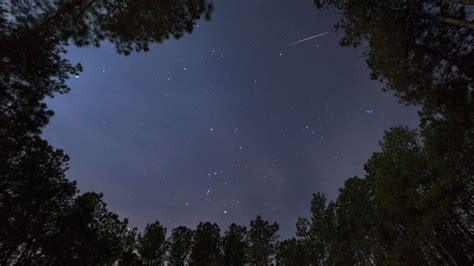 Here's how to view the Geminids, 'King of All Meteor Showers' this weekend - ABC7 Chicago