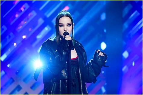 Full Sized Photo of dove cameron performs boyfriend on tv for first time watch now 05 | Dove ...