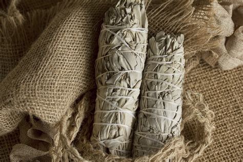 The Benefits of Sage and How to Properly Smudge - Merkaela